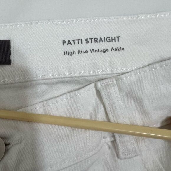 DL1961 White Patti Straight Leg High Waist Distressed Jeans Size 32 - Picture 13 of 13